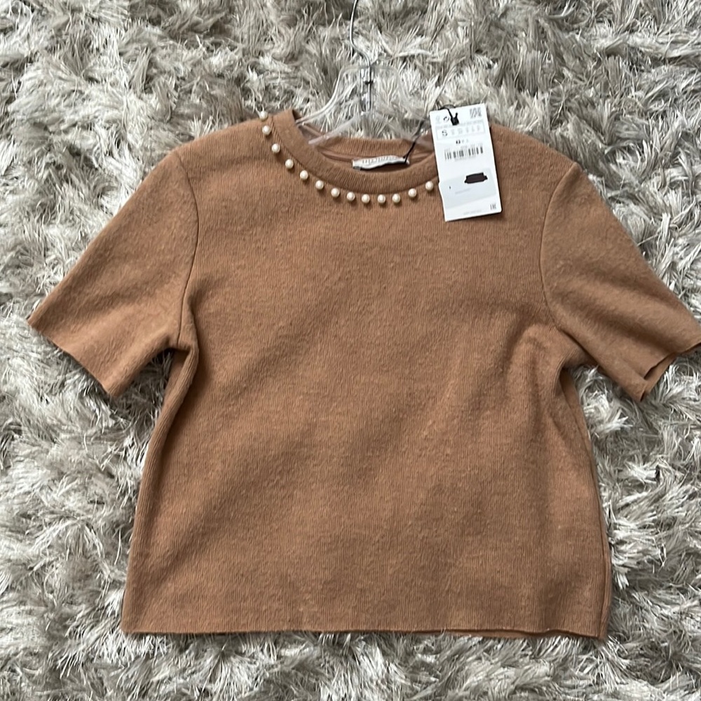 Zara Trafaluc tan pearled neck short sleeve semi cropped shirt size small